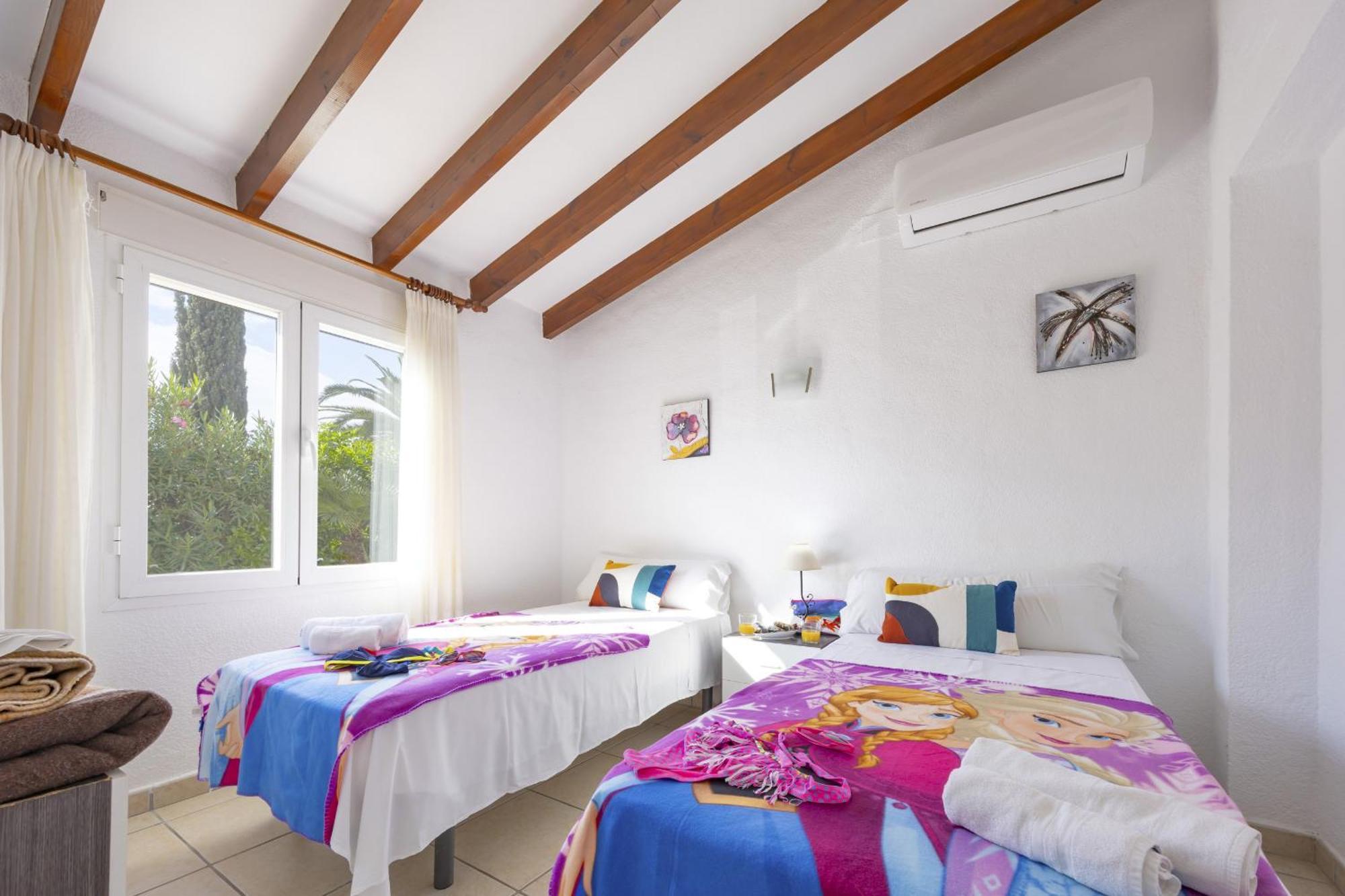 Carola - Plusholidays Villa Calp